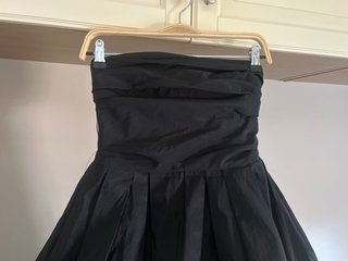 Vestido de fiesta negro palabra de honor