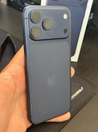 iPhone 17 Pro Max Azul