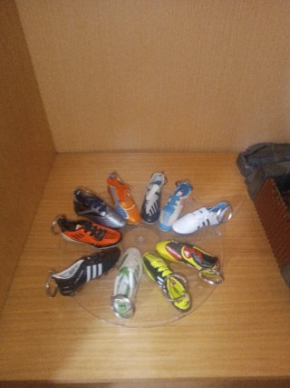 Expositor de botas de fútbol mini