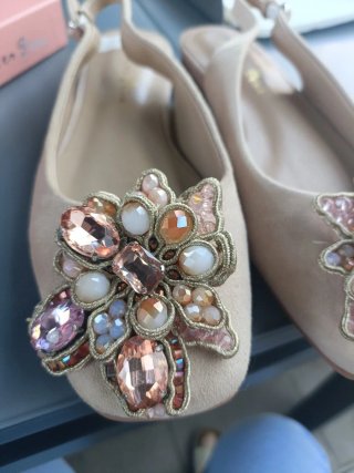 Zapatos planos Alma en Pena con pedrería