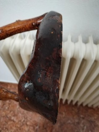 Figura abstracta única de madera