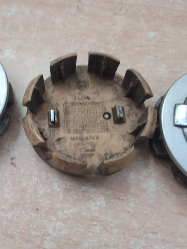 Tapacubos Nissan Qashqai (4 unidades) taps. Embell