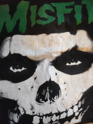 Camiseta Misfits Calavera Negra