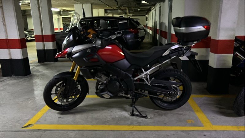 Suzuki V-Strom 1000, año 2014