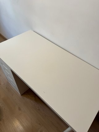 Scrivania bianca Ikea