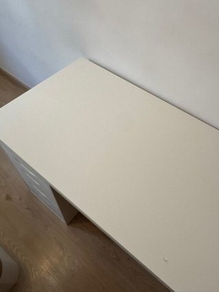 Scrivania bianca Ikea