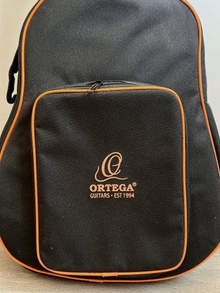 Guitarra Acústica OQAN QGC-20CE + Funda Ortega