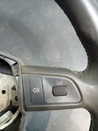 VOLANTE AUDIA A4 B8