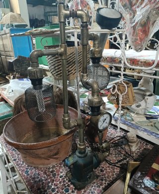 Lampara industrial de tubo antigua