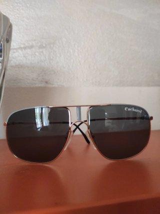 Occhiali da sole Cacharel oro e grigio