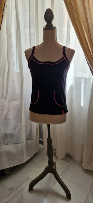 Camiseta tirantes Guodil negra con ribete rosa M