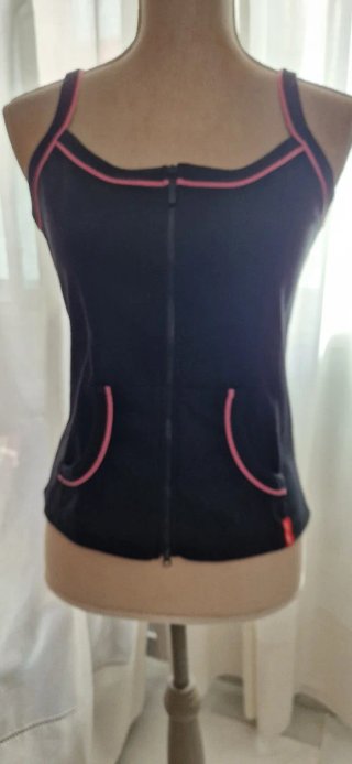 Camiseta tirantes Guodil negra con ribete rosa M