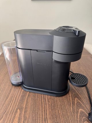 Cafetera Nespresso Krups Vertuo Next Negra