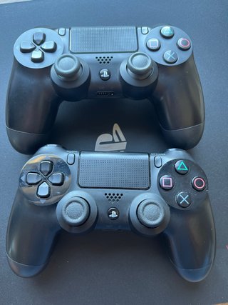 PS4 Pro 512GB + 3 Mandos Oficiales