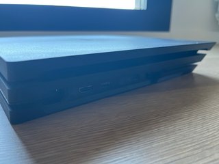 PS4 Pro 512GB + 3 Mandos Oficiales