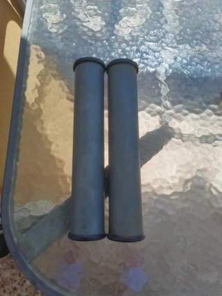 Se dona patas para somier (2 unidades)