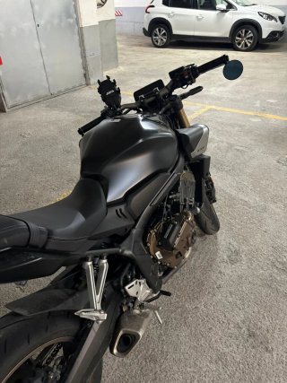 Honda CB650R Negra - Moto Naked