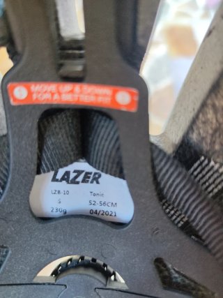 Casco de bici LAZER blanco