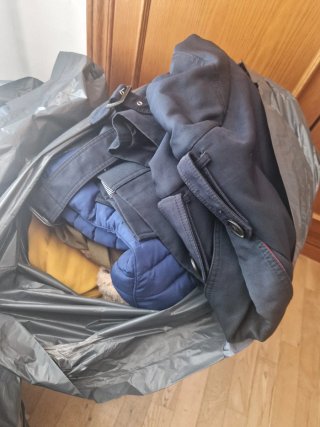 Pack de ropa hombre y mujer en buen estado.