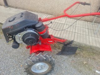 Motocultor  MOLLON 9CV 2TIENPOS rojo CON PALETA