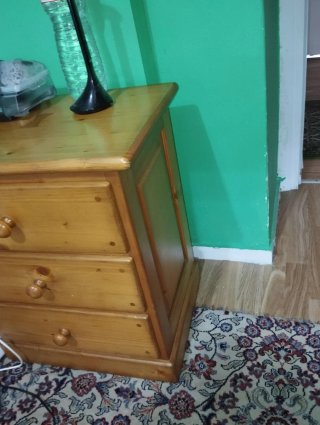 Mesa de noche de madera natural pino