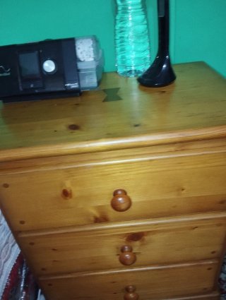 Mesa de noche de madera natural pino