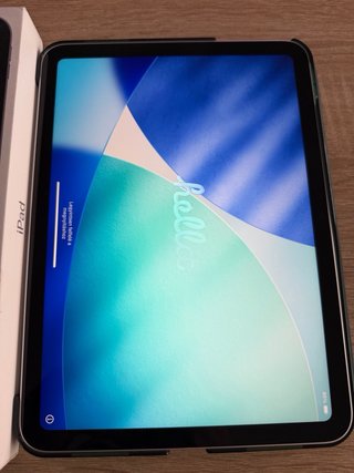 iPad 10ª Gen 128GB Plata + Funda + Garantía