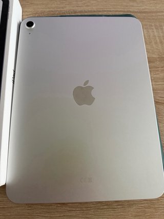 iPad 10ª Gen 128GB Plata + Funda + Garantía