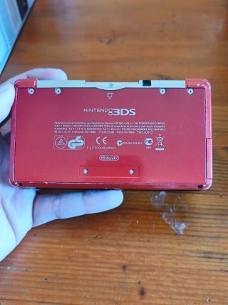 Nintendo 3DS Rubí con cargador y lápiz