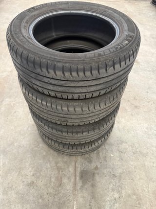 4 Neumáticos Michelin 205/60R16 92H