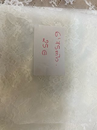 Encaje bordado blanco