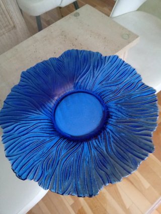 Centro de mesa azul de cristal