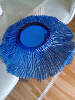 Centro de mesa azul de cristal