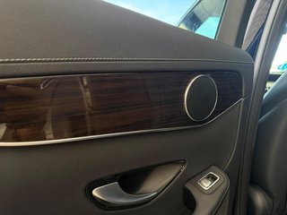 MERCEDES BENZ GLC300E *4MATIC* 2022