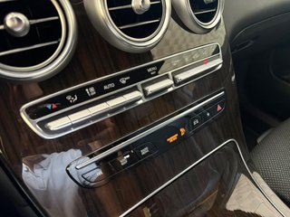 MERCEDES BENZ GLC300E *4MATIC* 2022