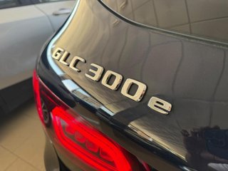 MERCEDES BENZ GLC300E *4MATIC* 2022