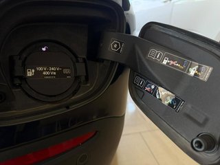 MERCEDES BENZ GLC300E *4MATIC* 2022