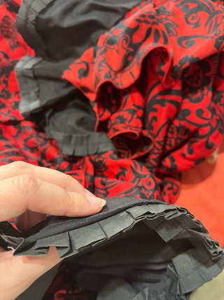 Traje de flamenca rojo y negro