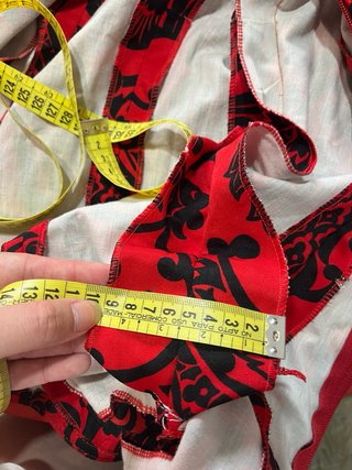 Traje de flamenca rojo y negro