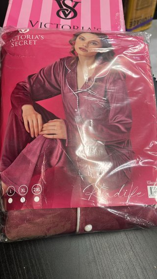 Pijama Victoria's Secret Talla L