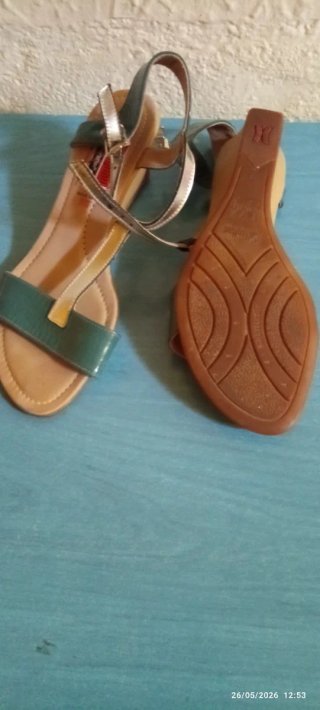 Zapatos negros talla 35-36