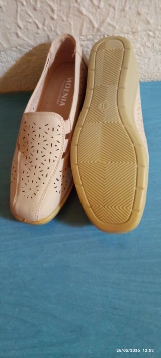Zapatos negros talla 35-36