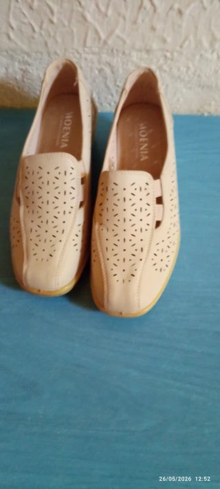 Zapatos negros talla 35-36