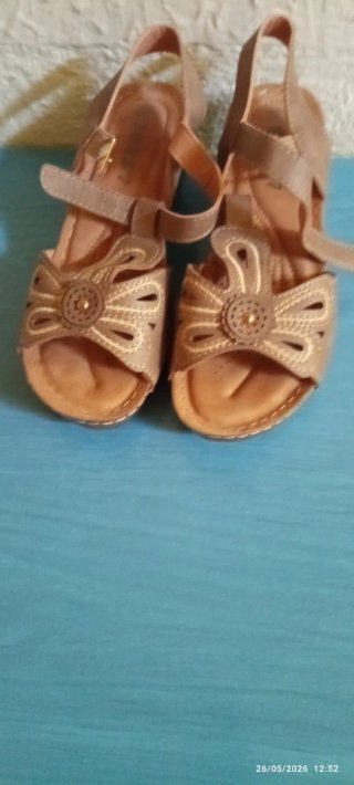 Zapatos negros talla 35-36