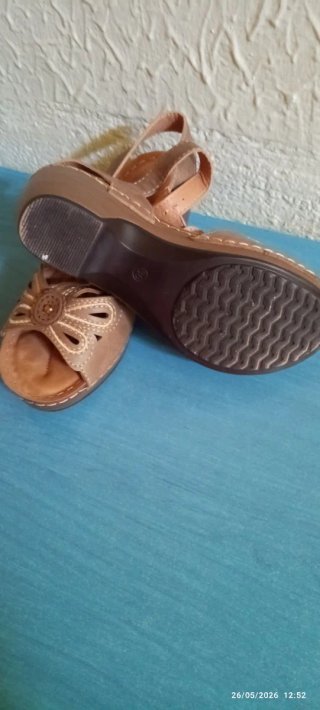 Zapatos negros talla 35-36