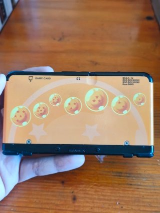 Nintendo 3DS dragón ball con cargador y lápiz