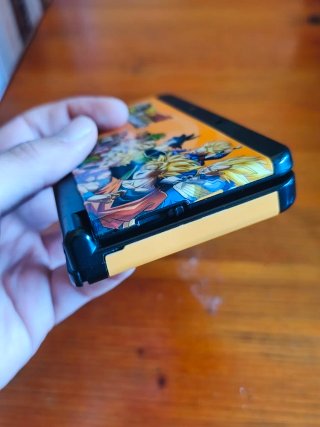 Nintendo 3DS dragón ball con cargador y lápiz