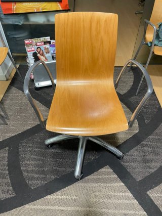 Silla giratoria madera y metal