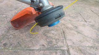 Desbrozadora Husqvarna 235r perfecto estado.