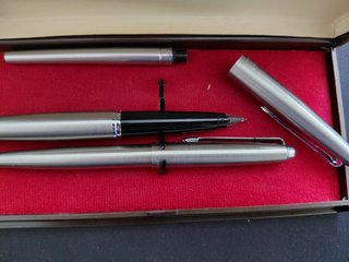Parker 45 Pluma Estilográfica y Bolígrafo
